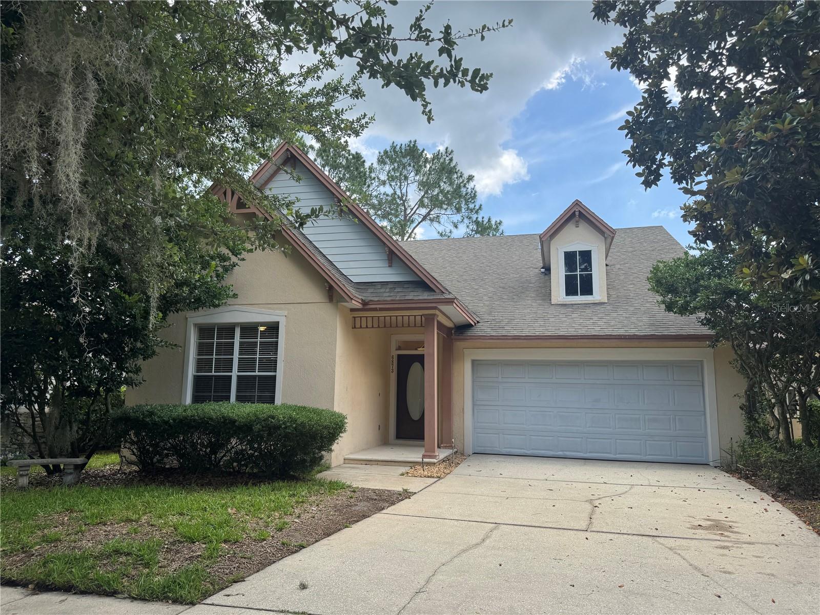 LAKES WINDERMERE PH 01 49 108 - Residential Lease