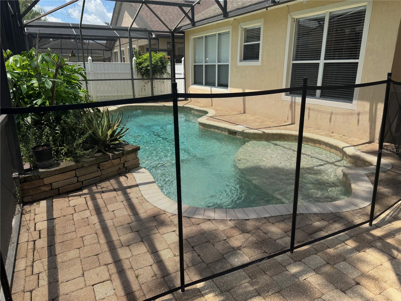 LAKES WINDERMERE PH 01 49 108 - Residential Lease