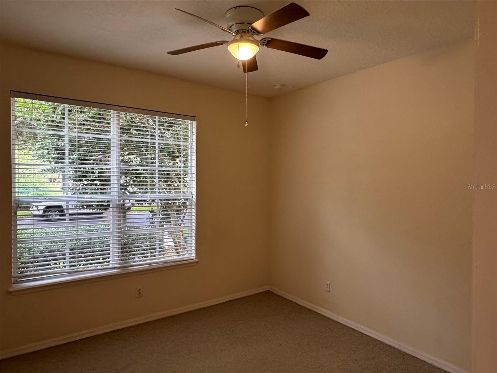 LAKES WINDERMERE PH 01 49 108 - Residential Lease
