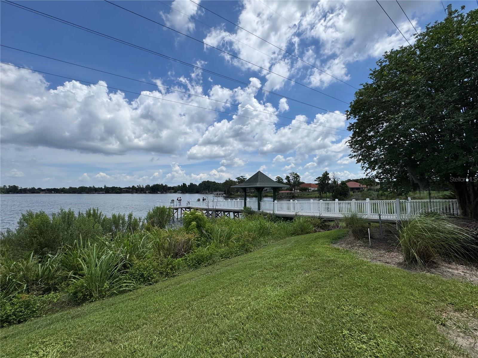 LAKES WINDERMERE PH 01 49 108 - Residential Lease