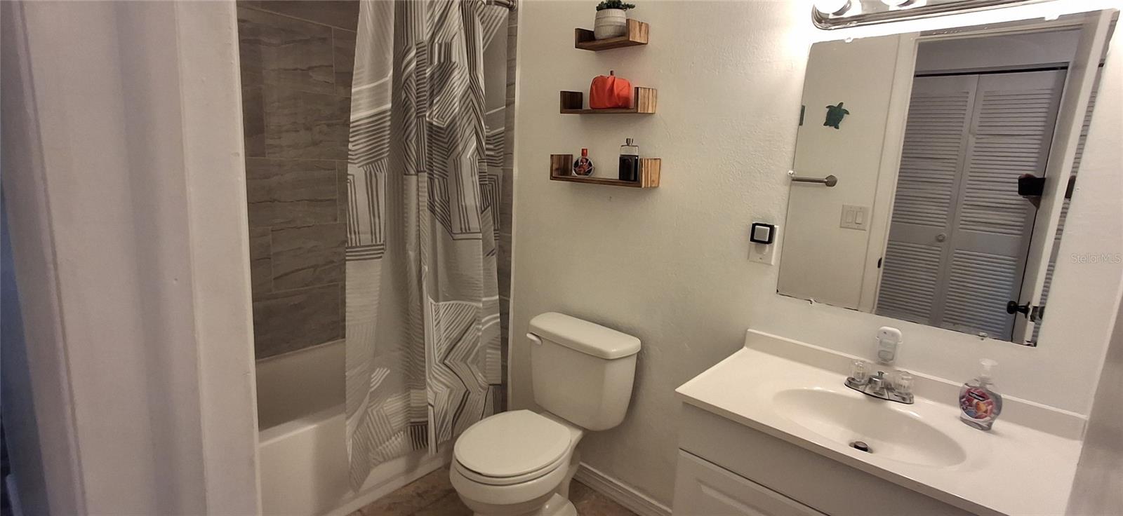 BONNIE BAY UNIT ONE - Residential