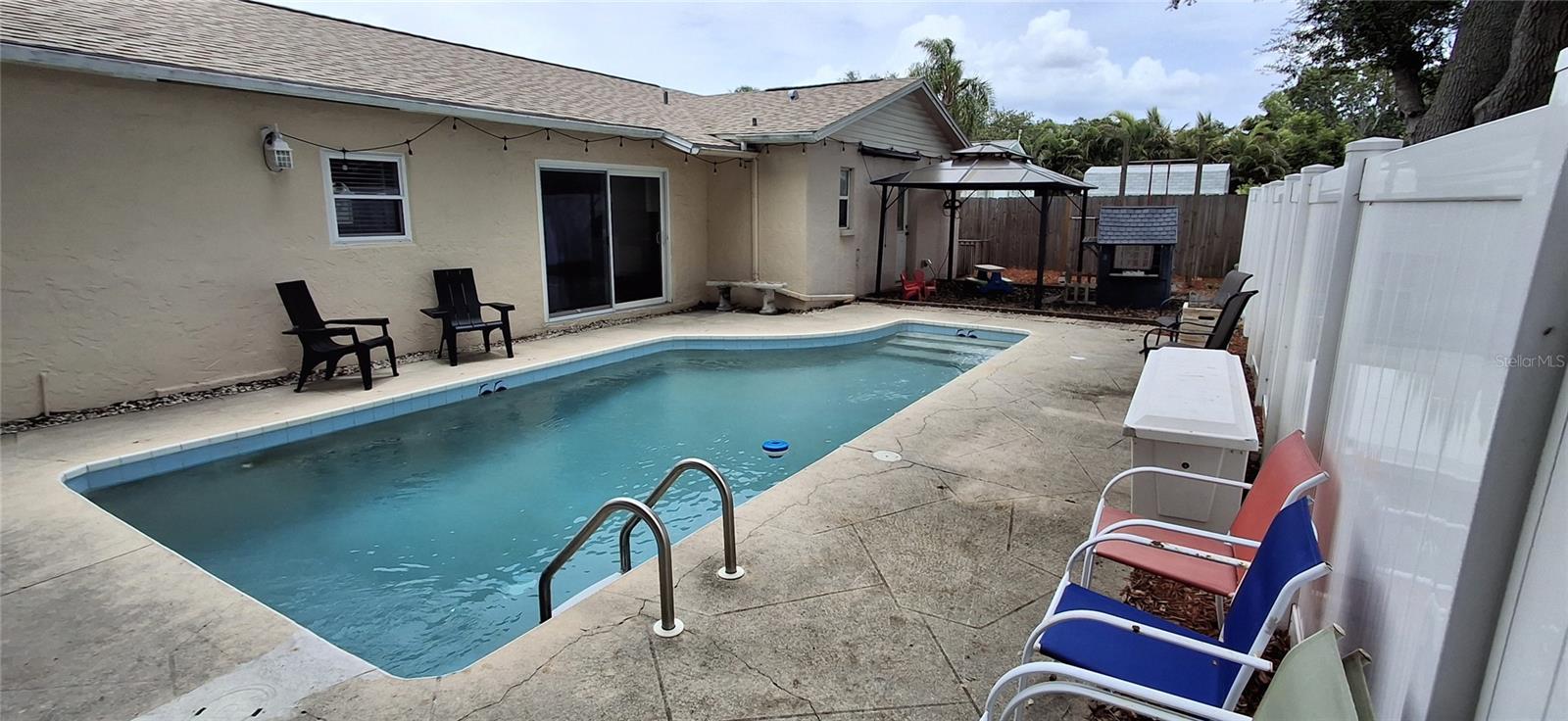 BONNIE BAY UNIT ONE - Residential