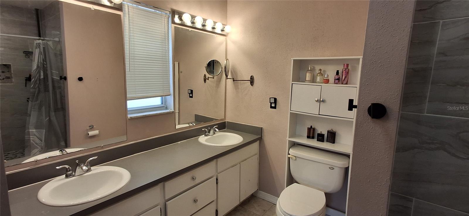BONNIE BAY UNIT ONE - Residential