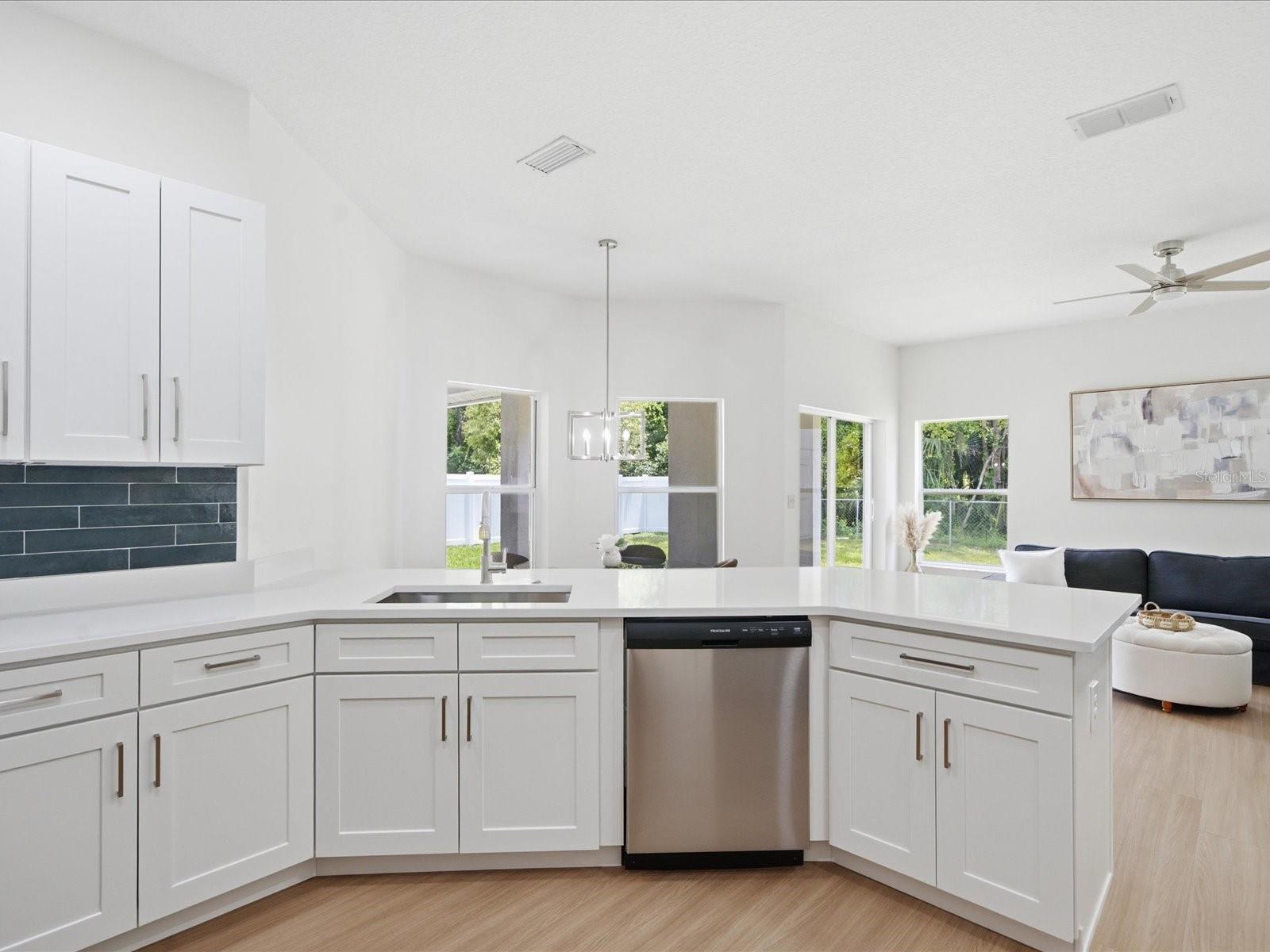 TAMPA DOWNS HEIGHTS - Residential