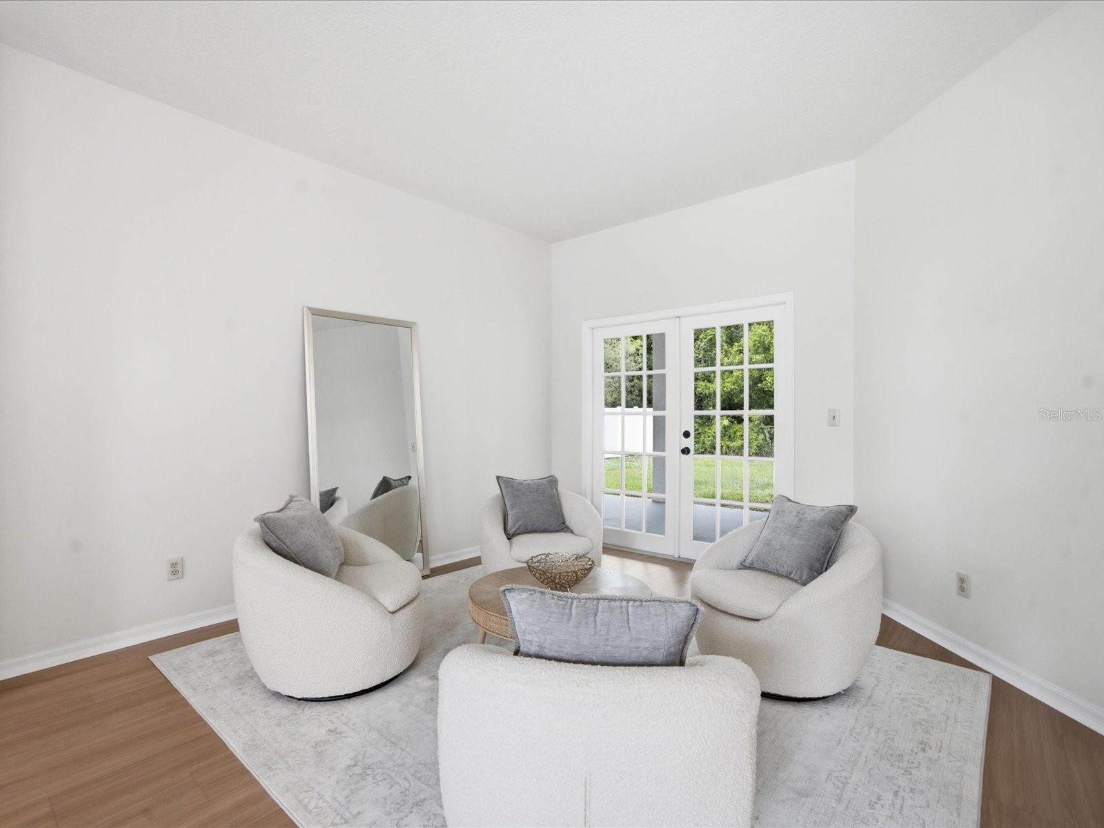 TAMPA DOWNS HEIGHTS - Residential