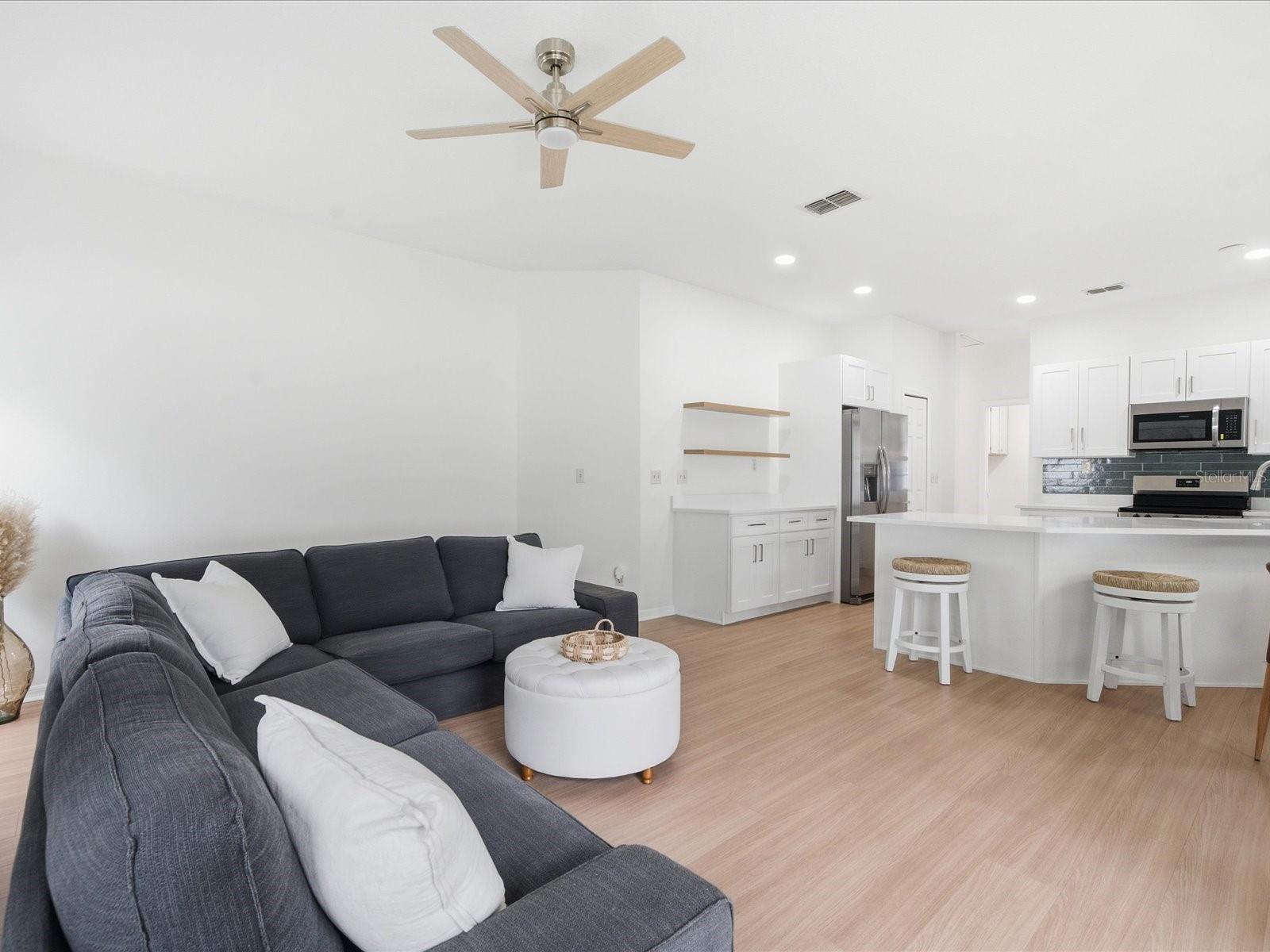 TAMPA DOWNS HEIGHTS - Residential