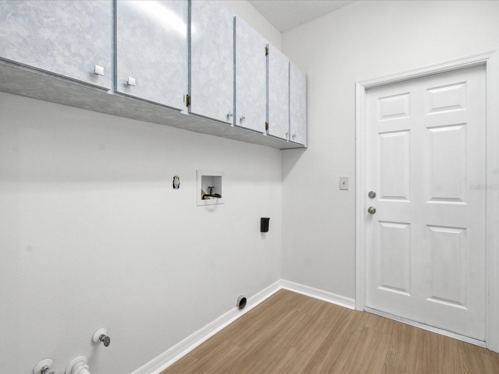 TAMPA DOWNS HEIGHTS - Residential