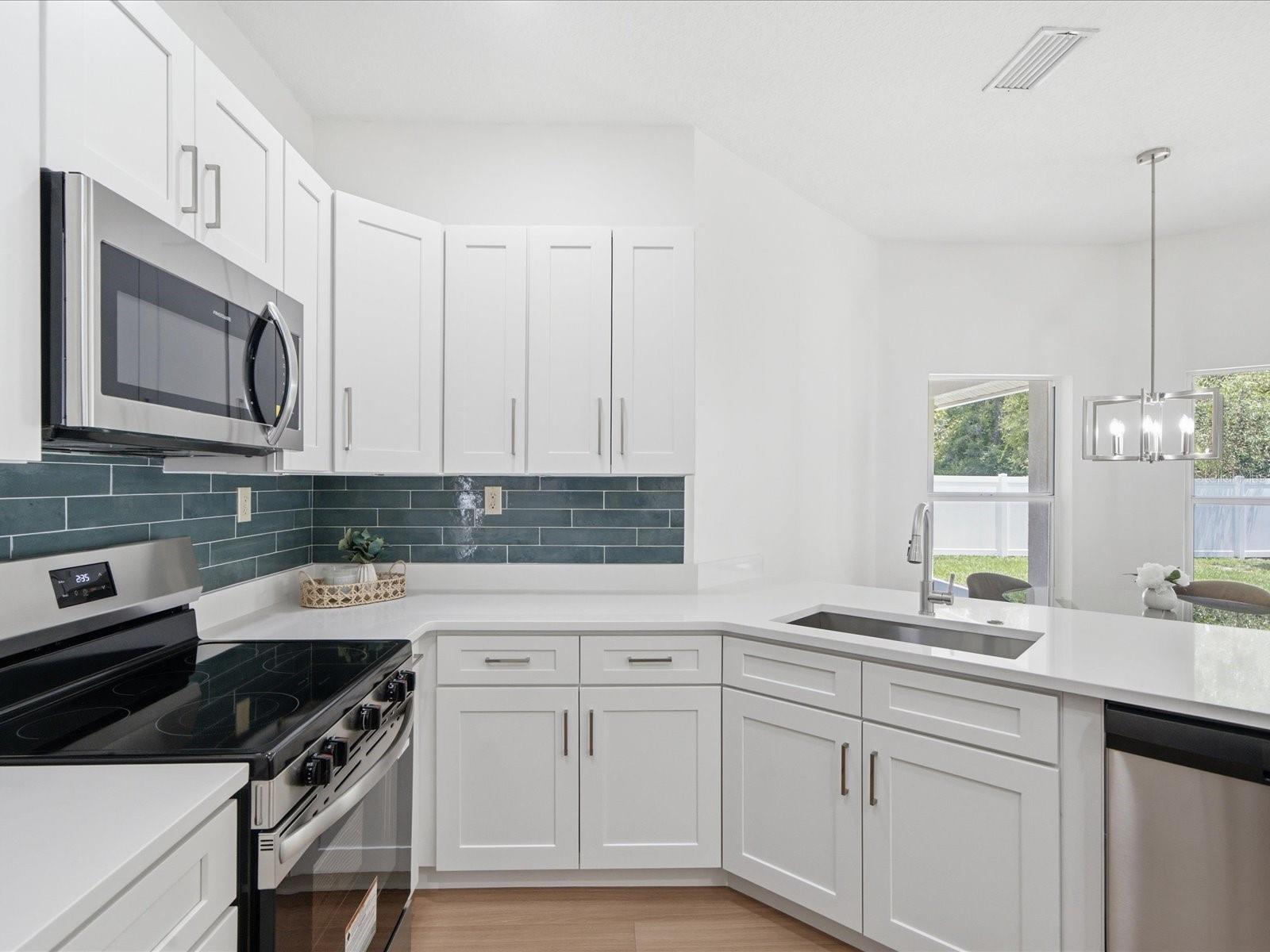 TAMPA DOWNS HEIGHTS - Residential