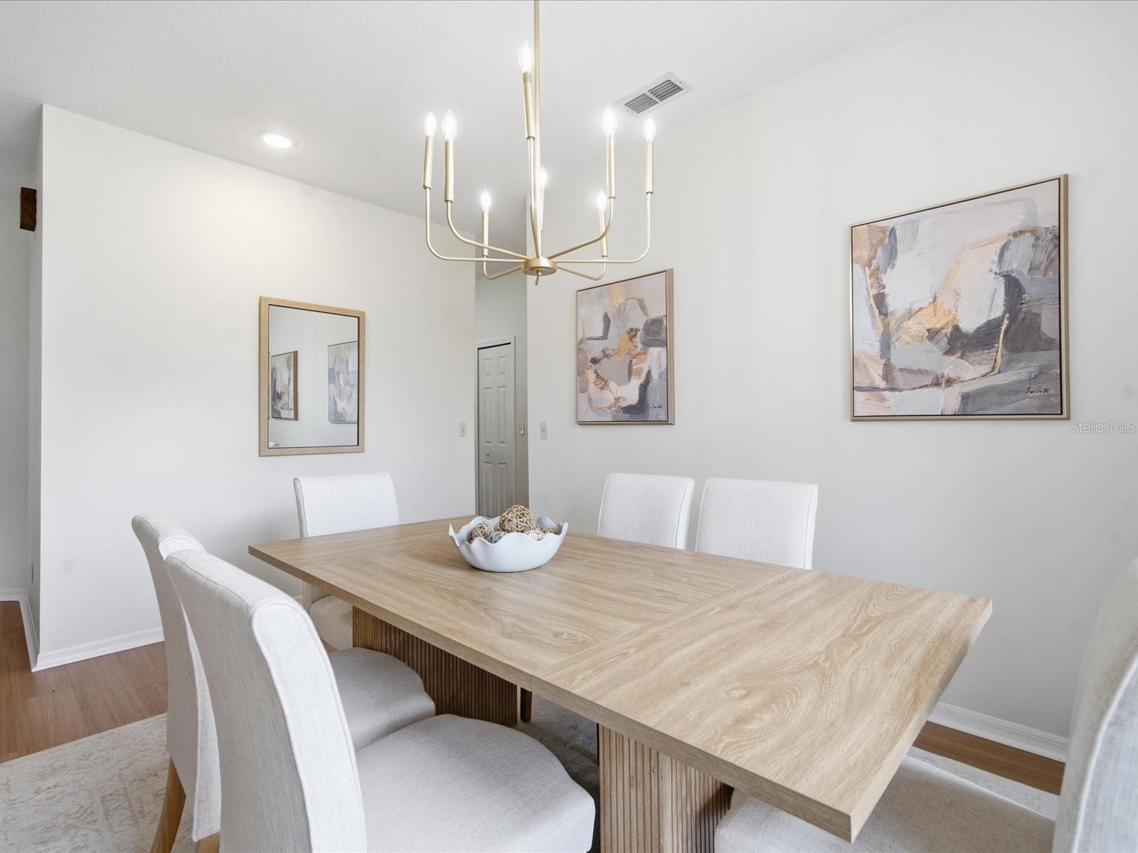 TAMPA DOWNS HEIGHTS - Residential