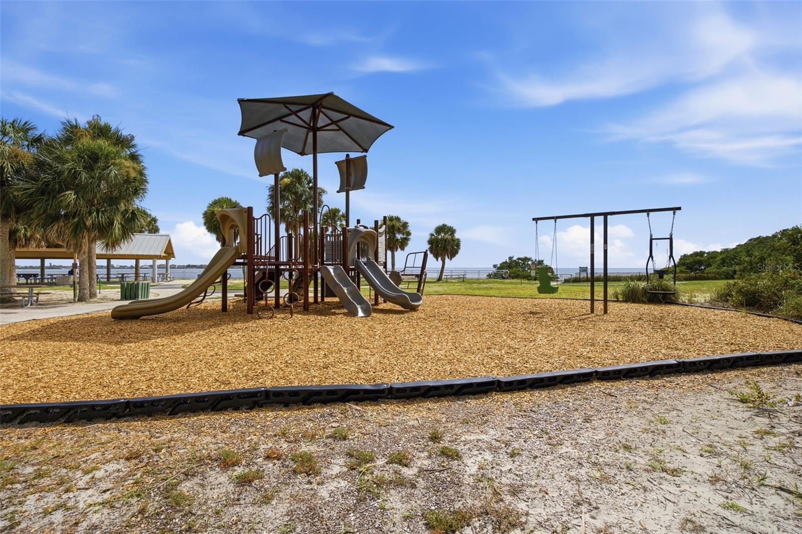 GULF HARBORS CONDO SEC 18 - Residential