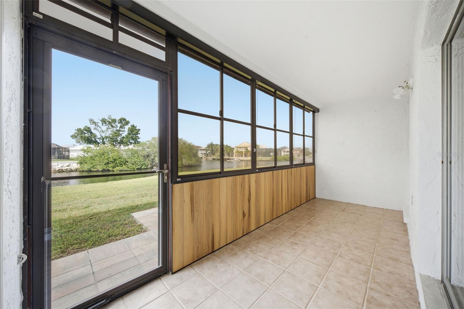 GULF HARBORS CONDO SEC 18 - Residential