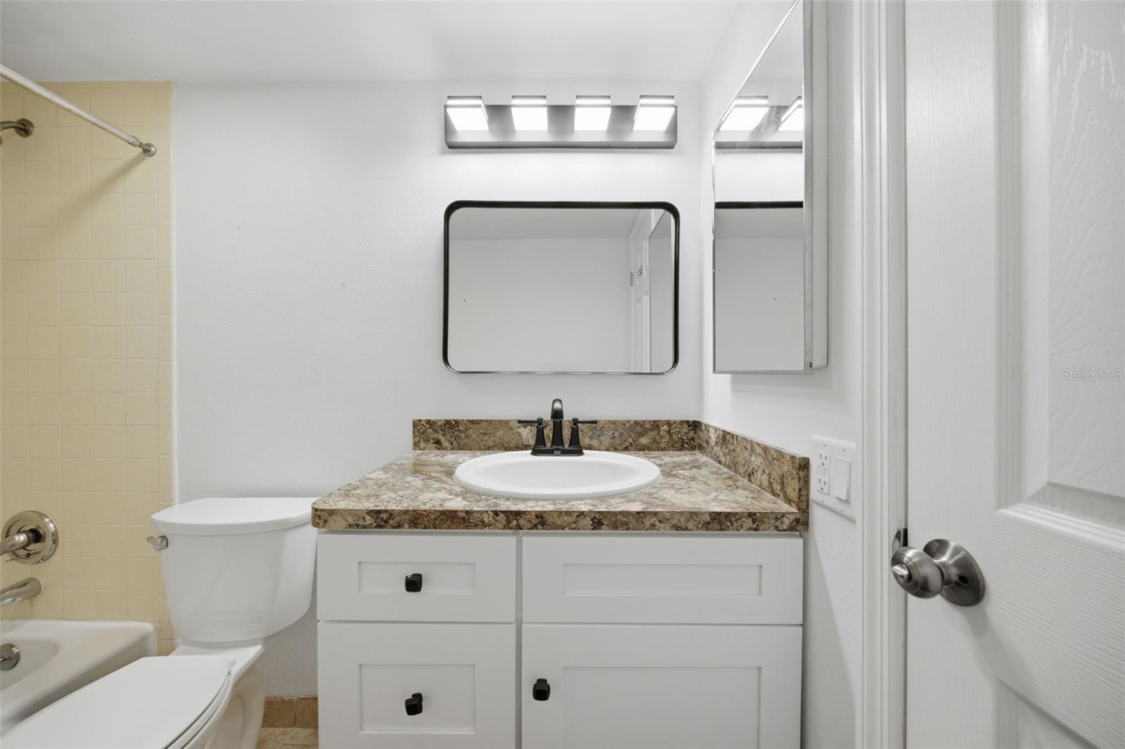 GULF HARBORS CONDO SEC 18 - Residential