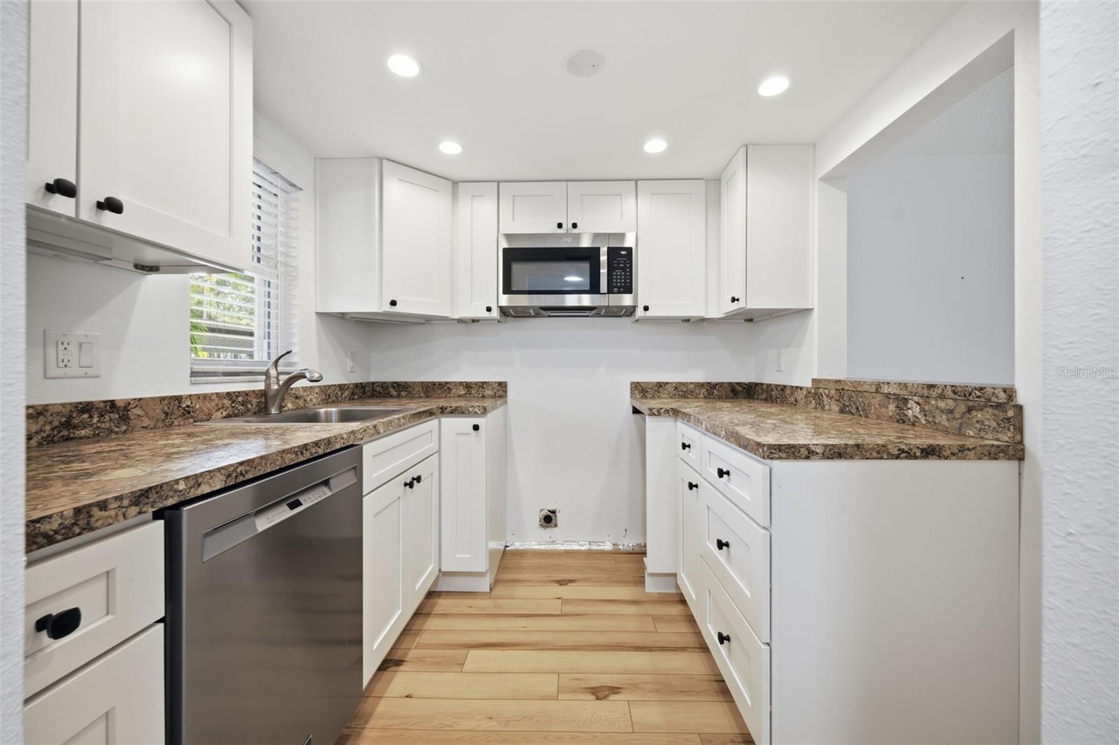 GULF HARBORS CONDO SEC 18 - Residential