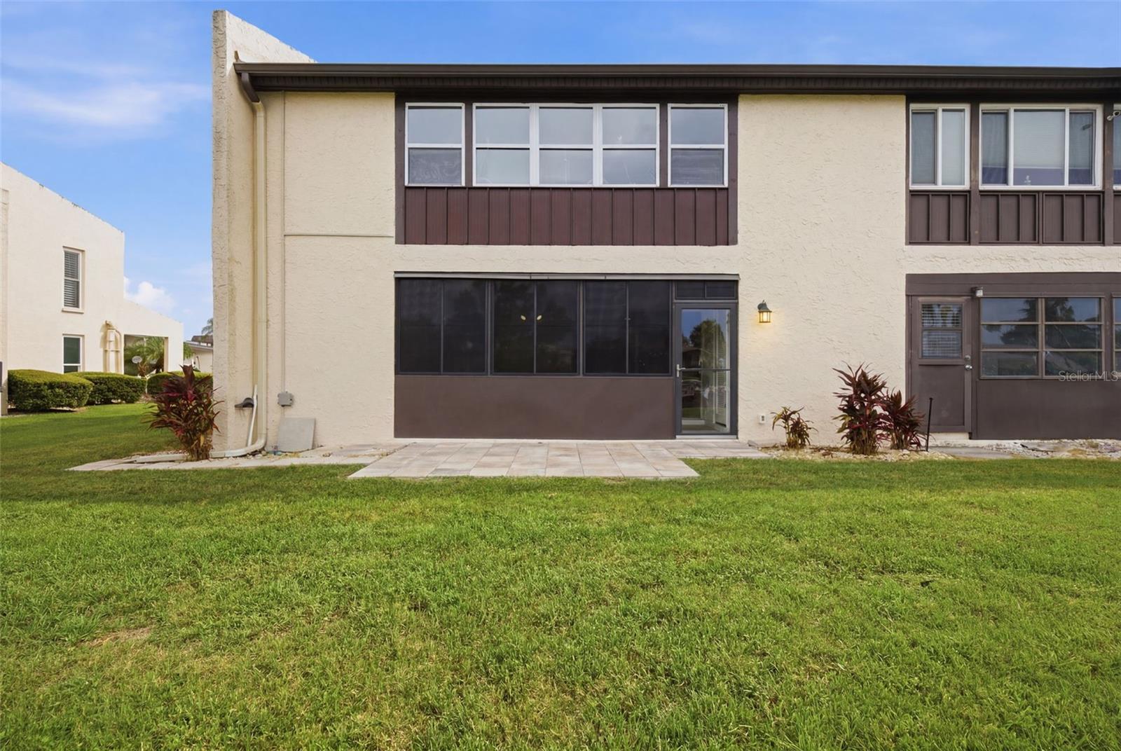 GULF HARBORS CONDO SEC 18 - Residential