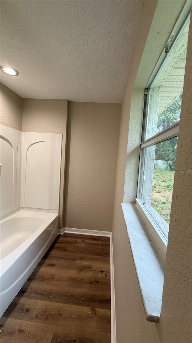 MIDWAY - Residential
