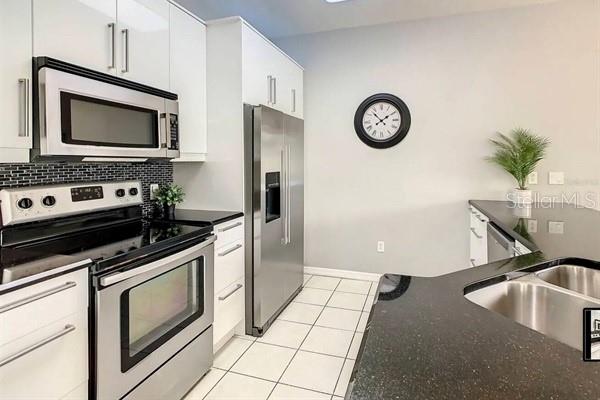 ENCANTADA PH 1 - Residential