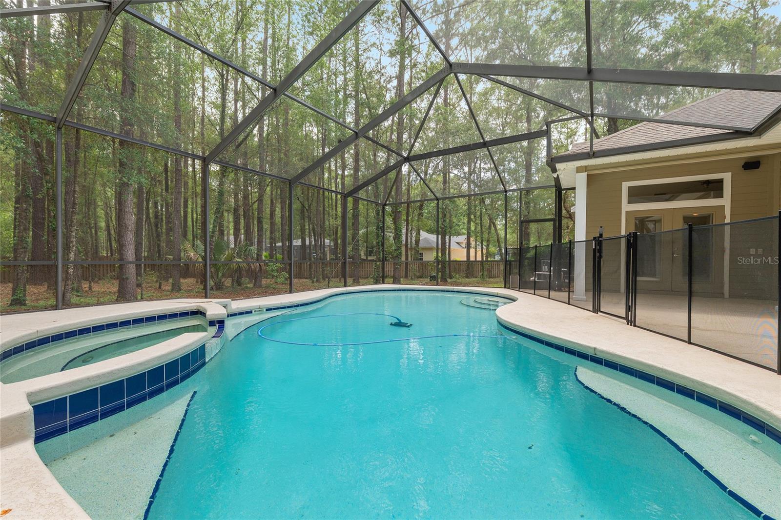 CAMBRIDGE FOREST PH V - Residential