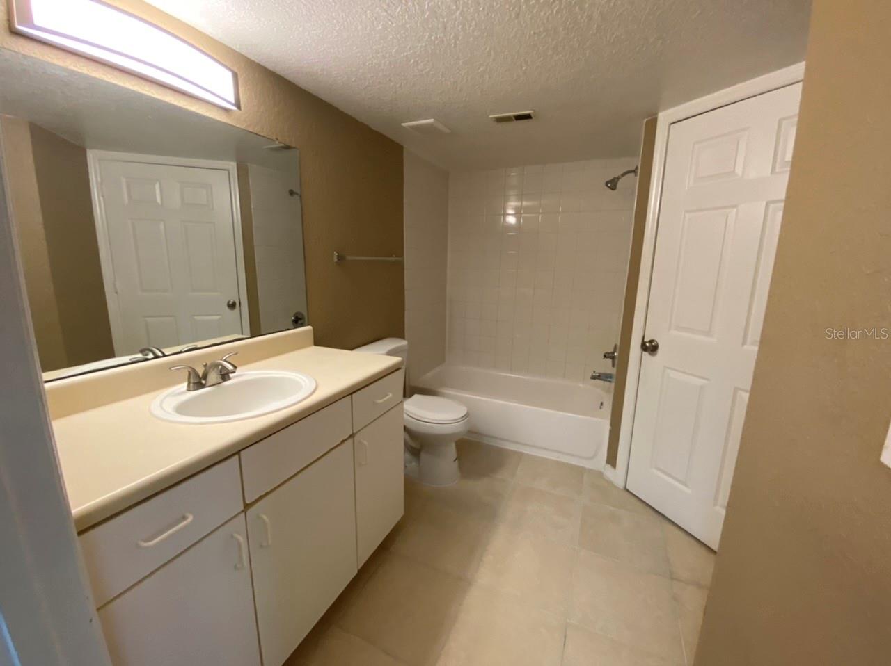 BELMONT/PK CENTRAL CONDO - Residential Lease