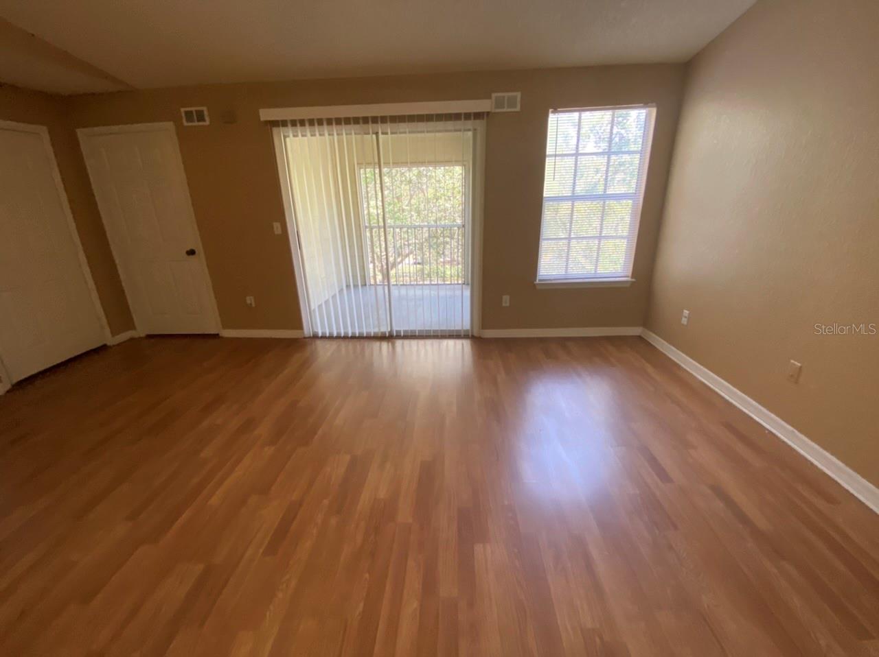 BELMONT/PK CENTRAL CONDO - Residential Lease