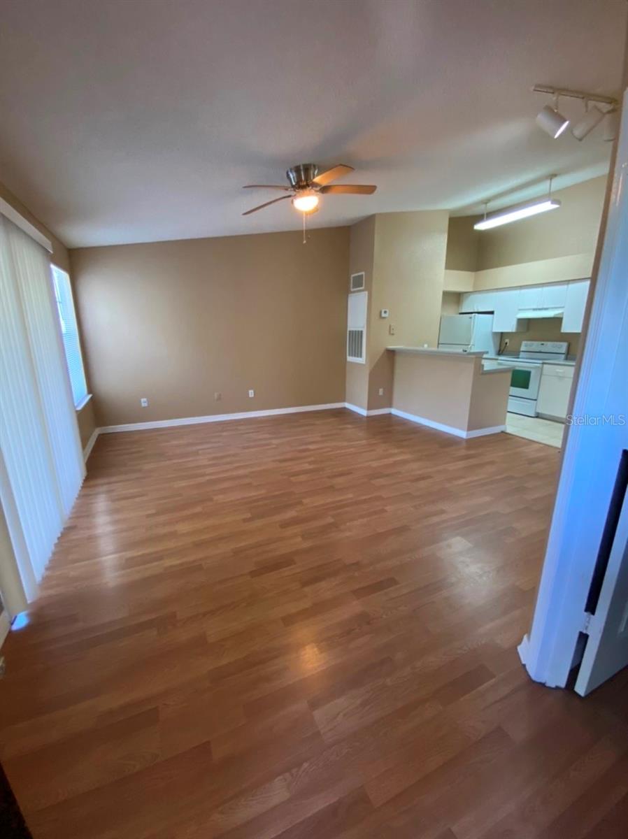 BELMONT/PK CENTRAL CONDO - Residential Lease