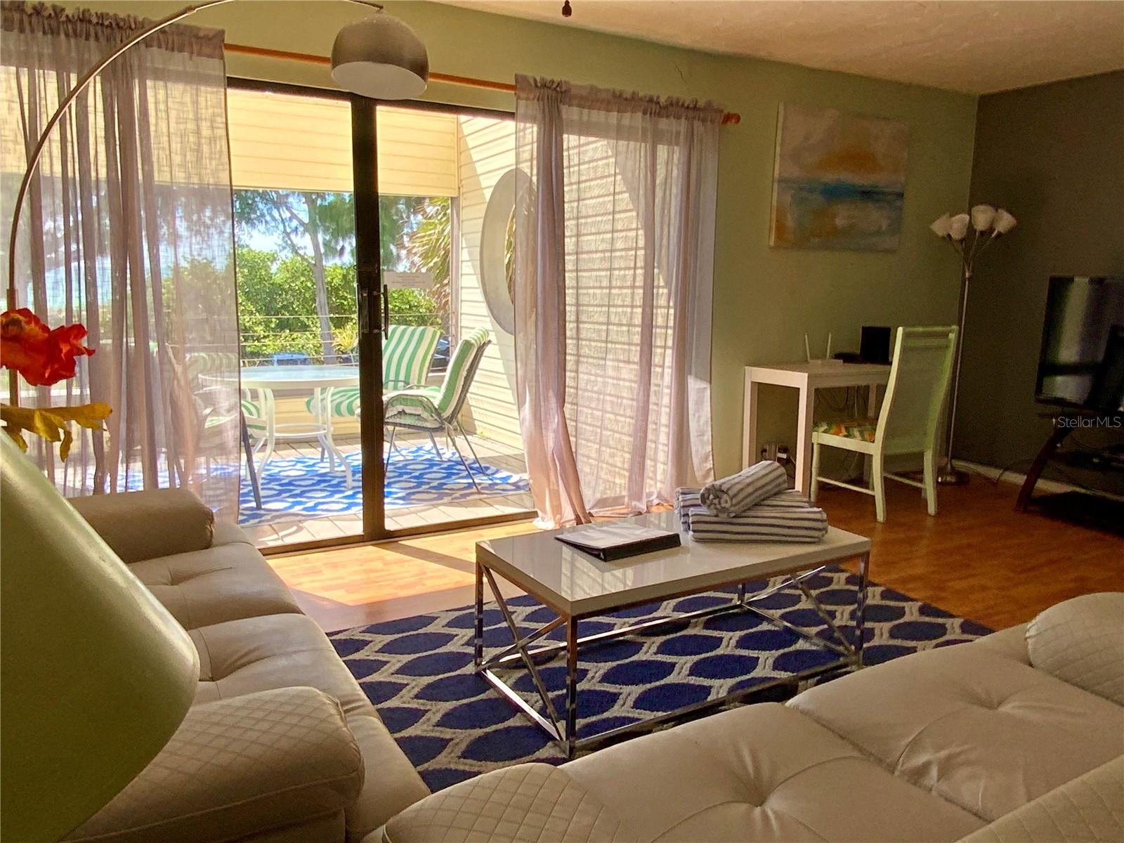 CORTEZ BEACH - Residential