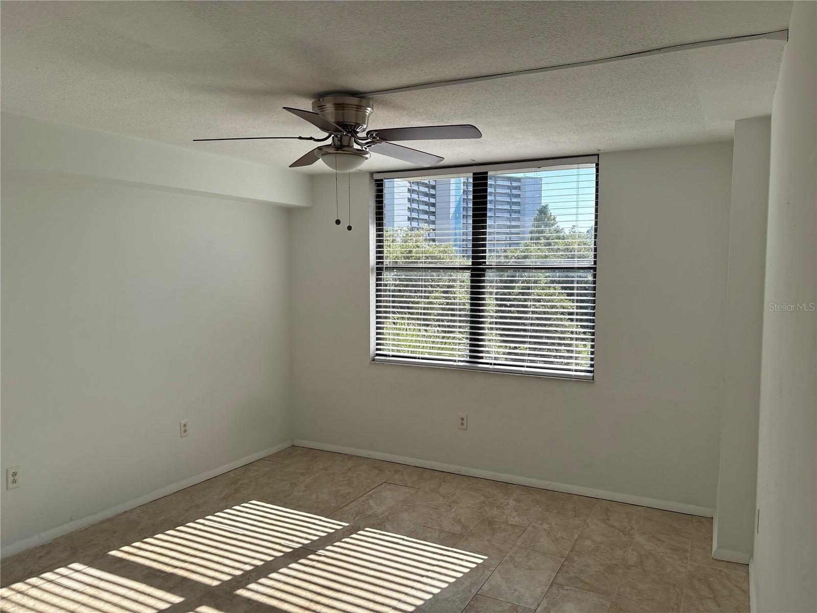 LAKESIDE CROSSING CONDO - Residential Lease
