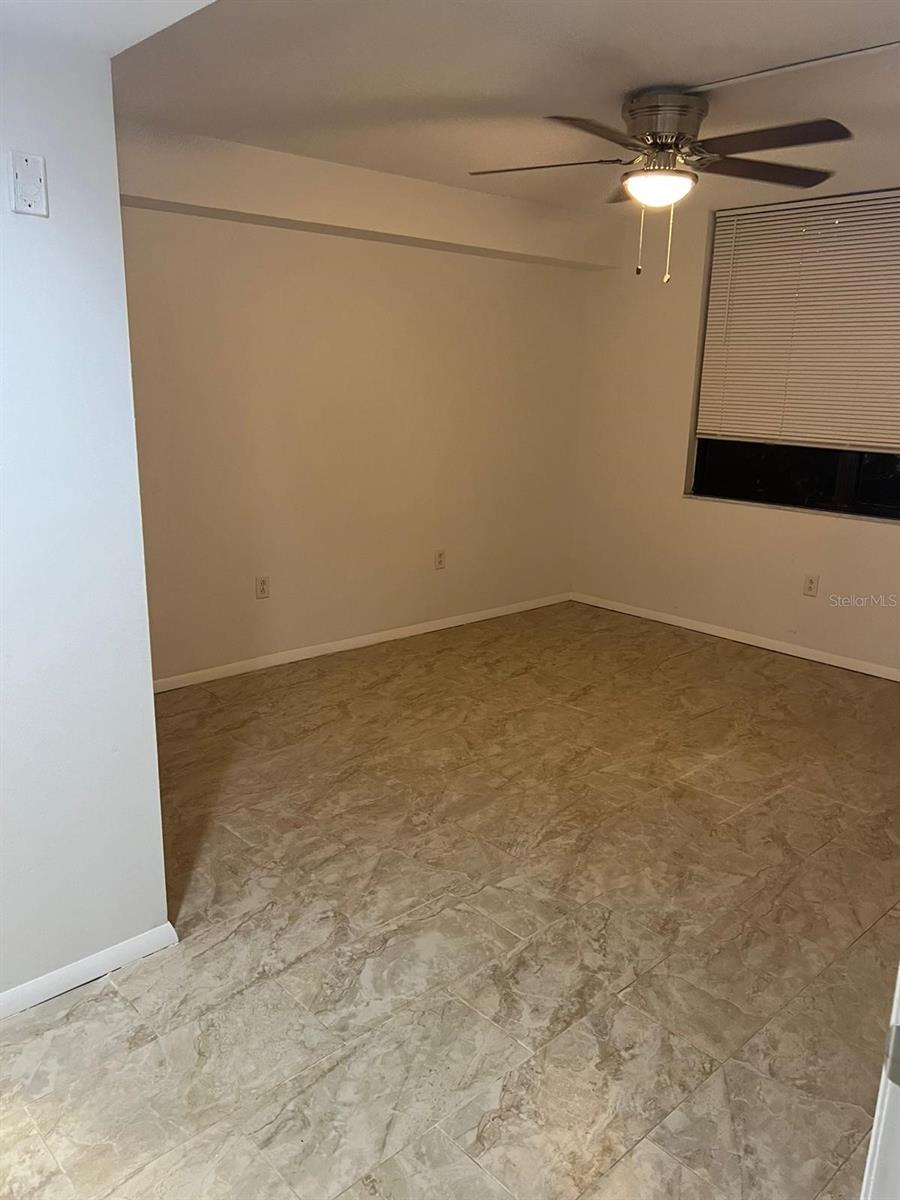 LAKESIDE CROSSING CONDO - Residential Lease