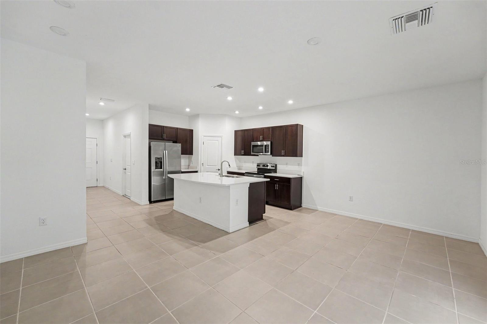 ARTISAN LAKES PRCL J PH I & II - Residential