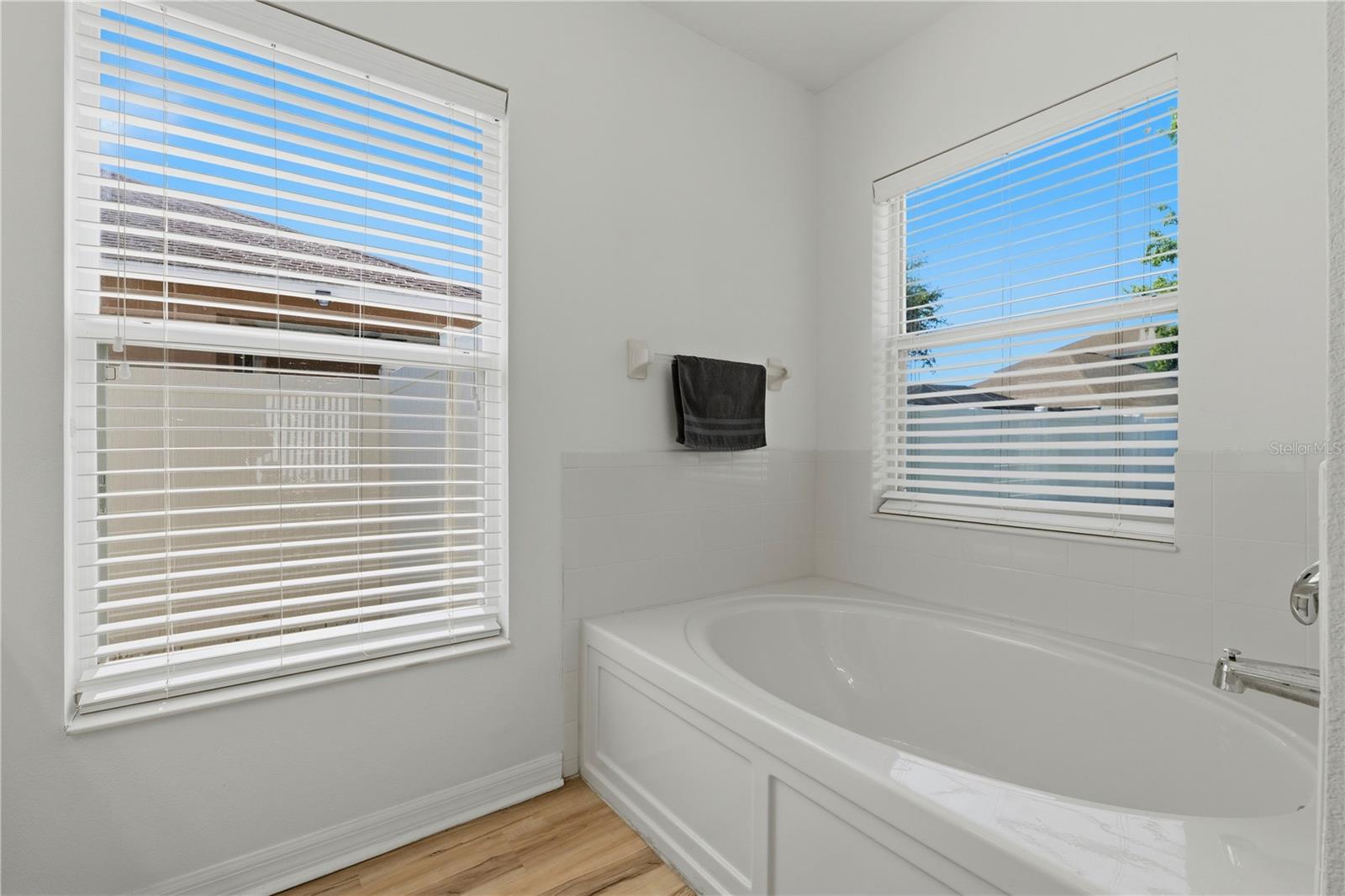 LAKESHORE RANCH PH I - Residential
