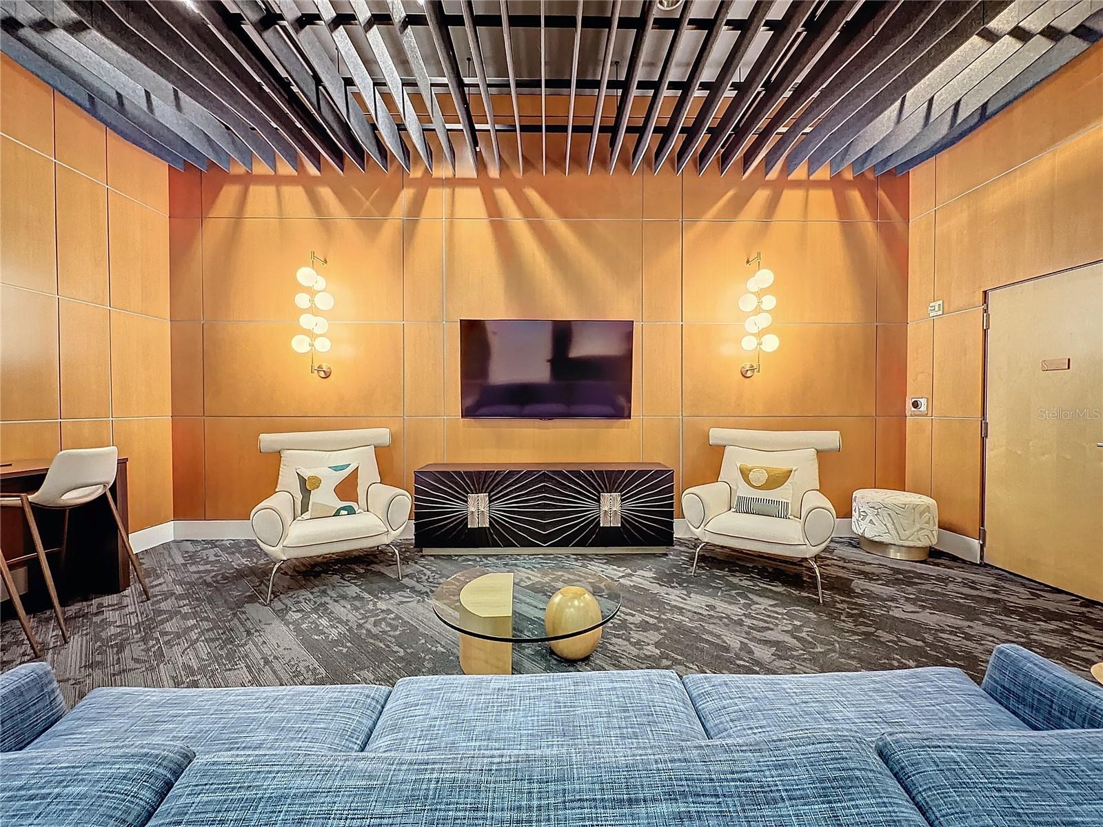 SOLAIRE/THE PLAZA CONDO BLDG - Residential