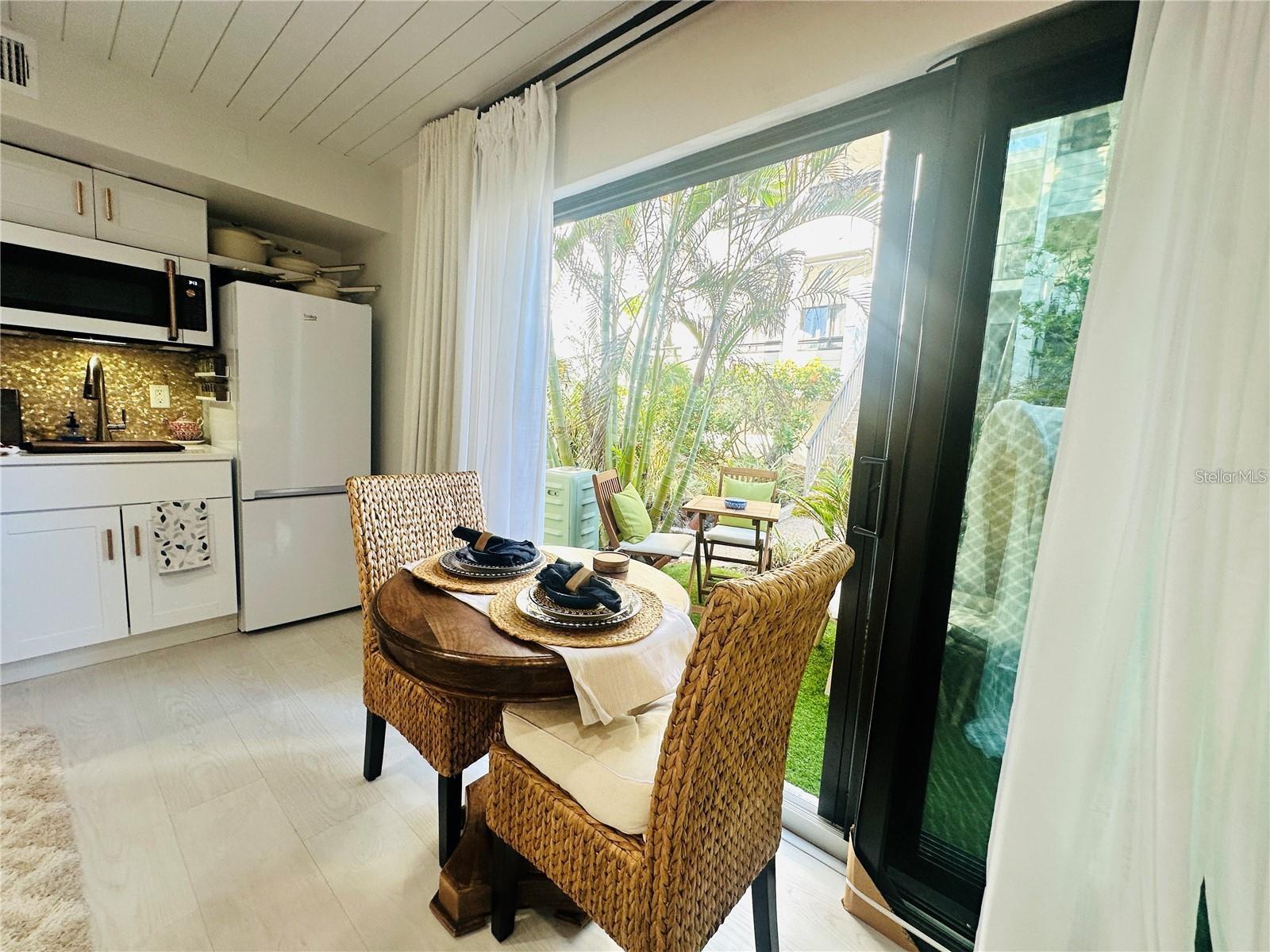 BAHIA VISTA GULF - Residential