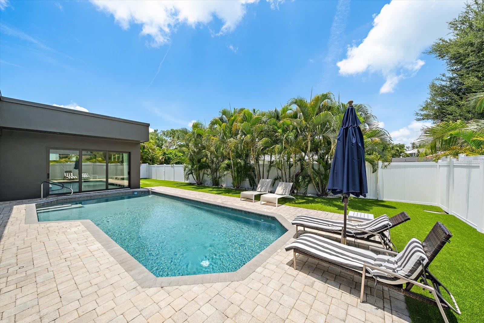 HARTLAND PARK - Residential