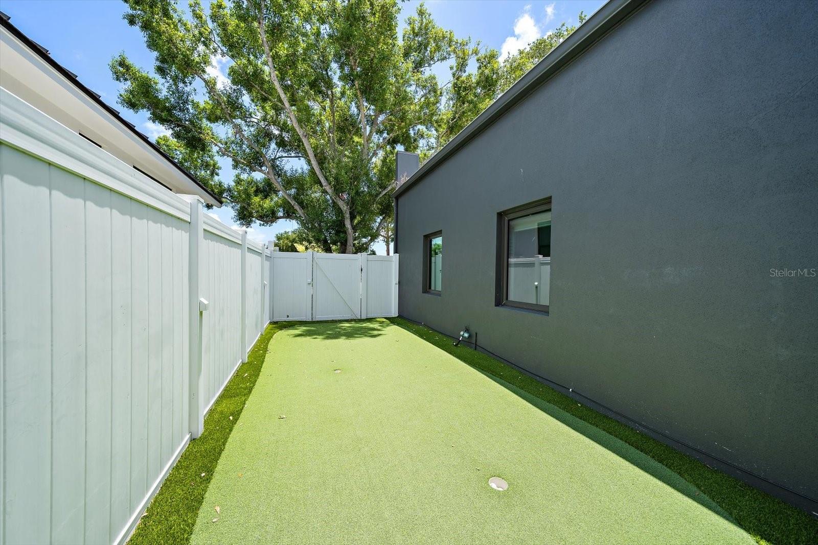 HARTLAND PARK - Residential