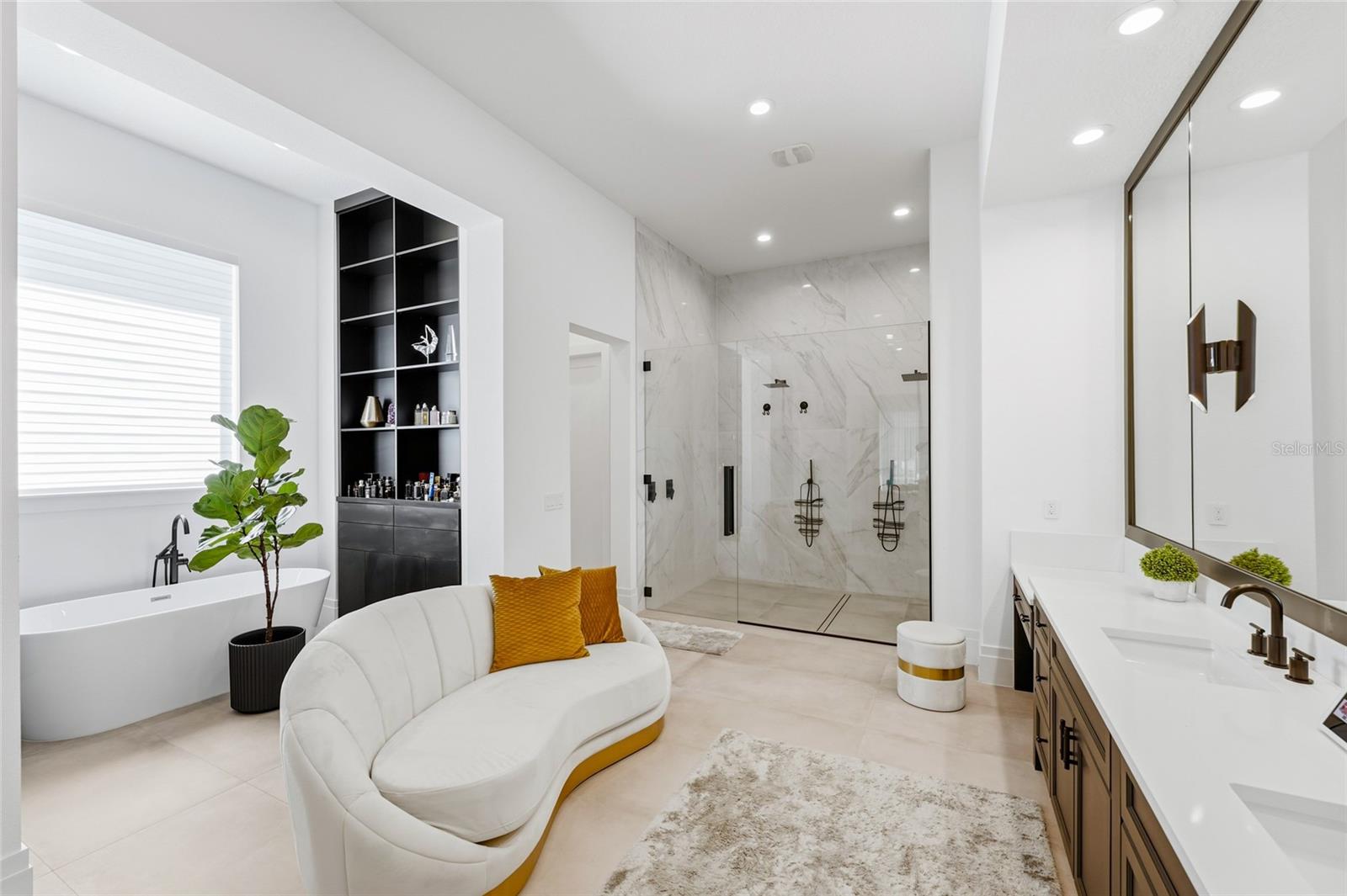 BELLA COLLINA SUB - Residential