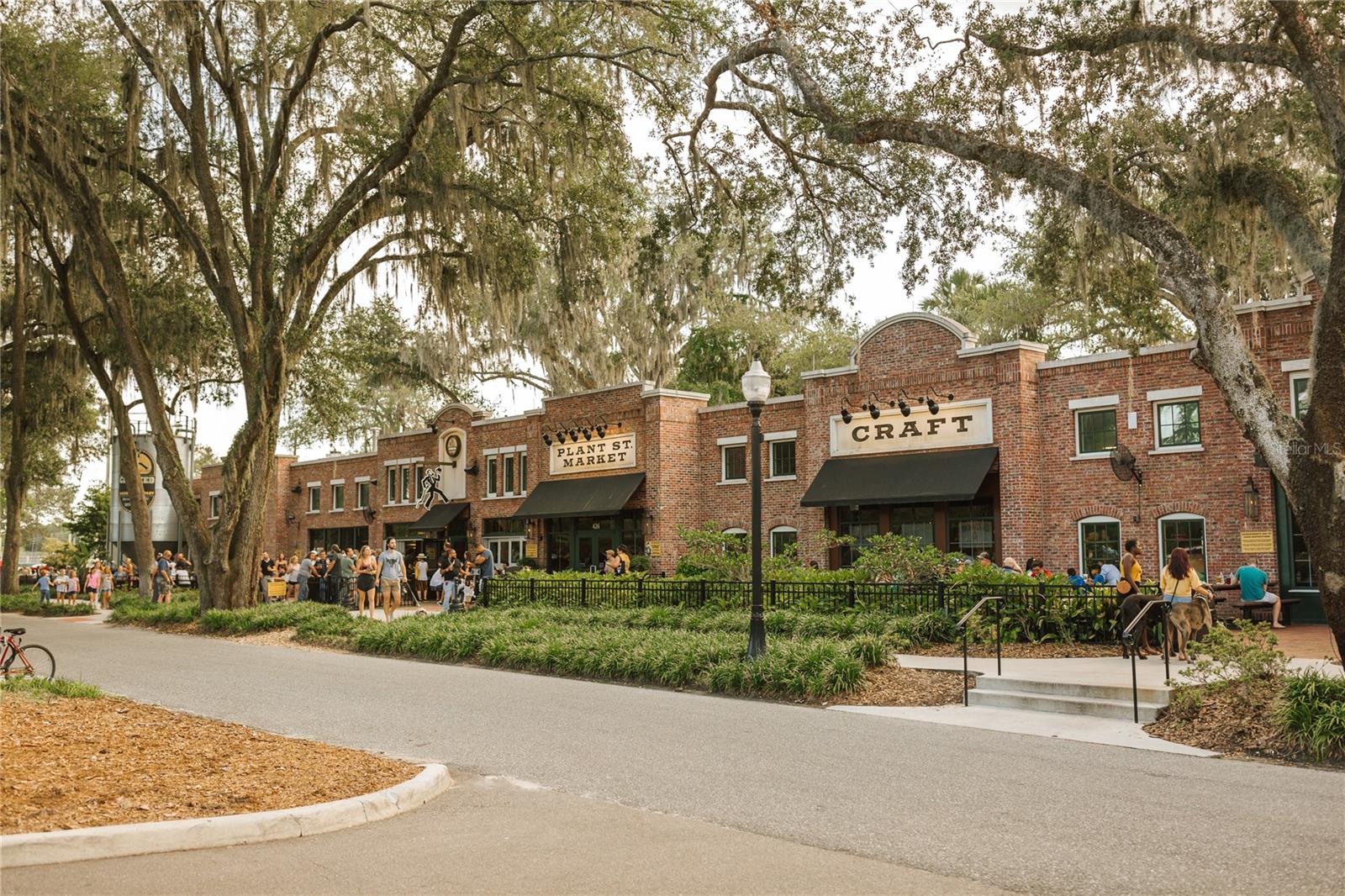 OAKLAND PARK - Residential