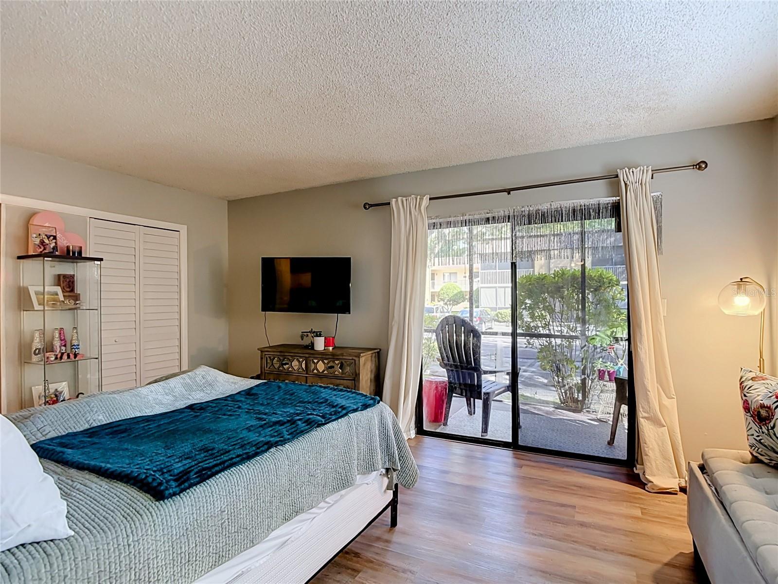 RAINTREE VILLAGE CONDO N - Residential