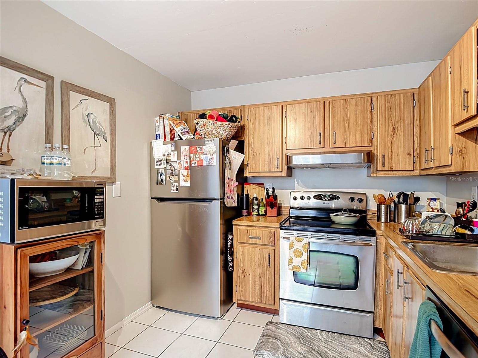 RAINTREE VILLAGE CONDO N - Residential