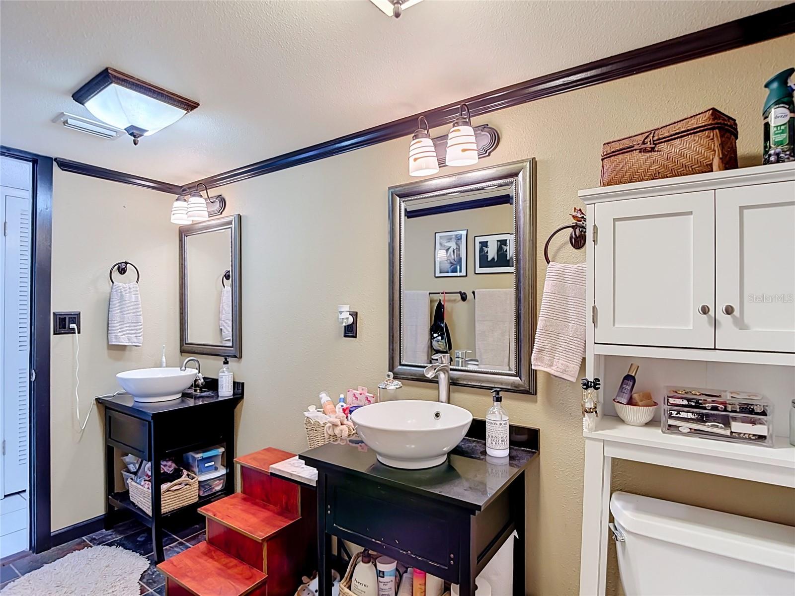 RAINTREE VILLAGE CONDO N - Residential