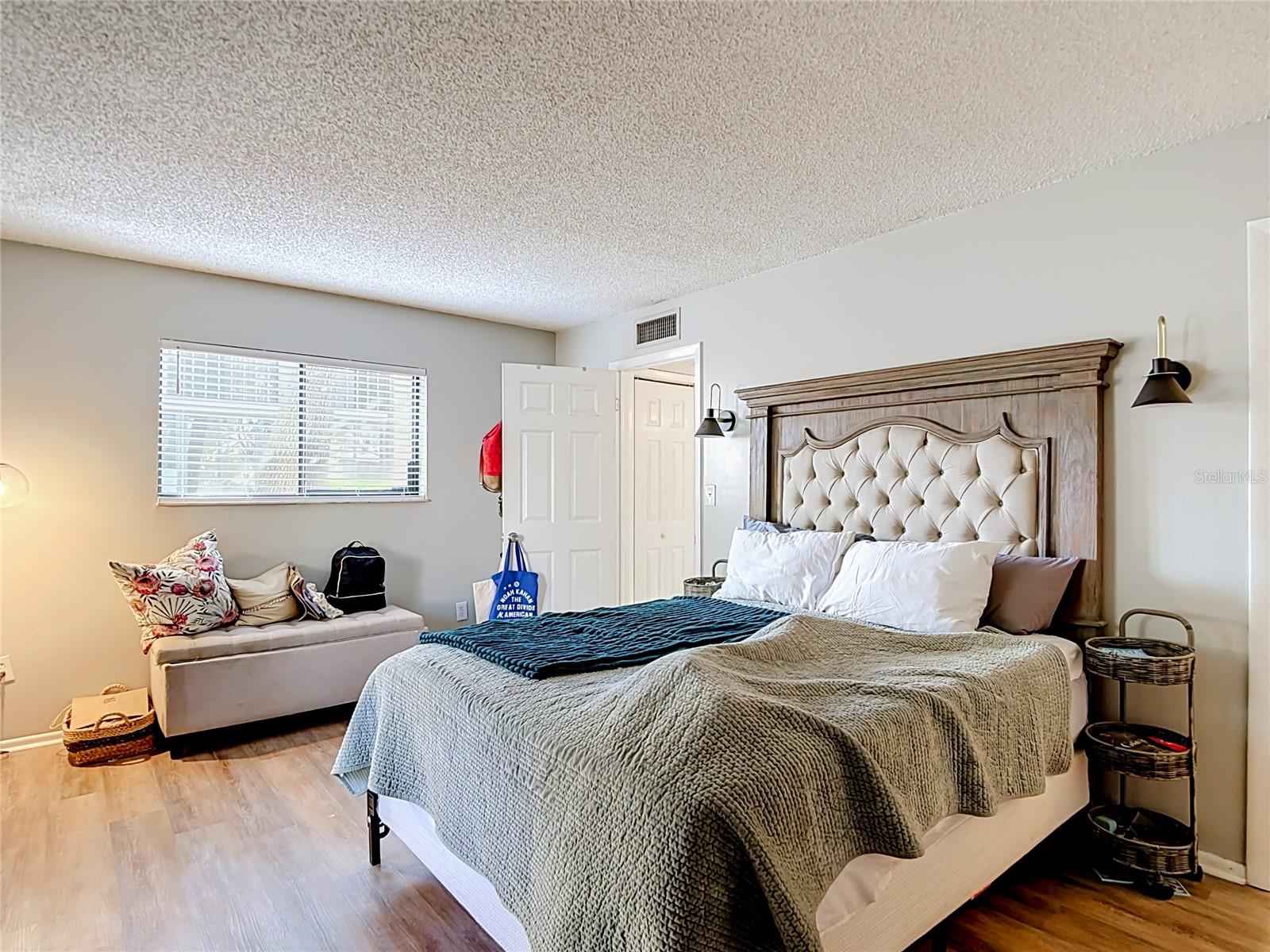 RAINTREE VILLAGE CONDO N - Residential