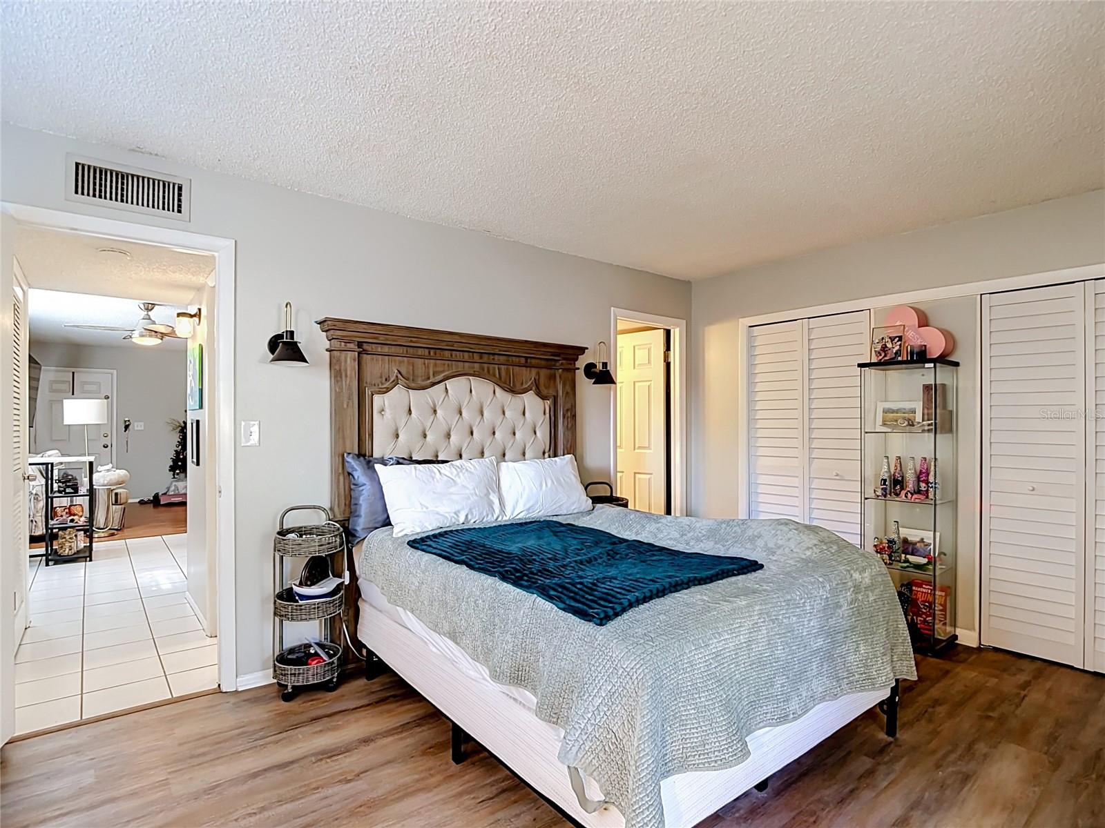 RAINTREE VILLAGE CONDO N - Residential