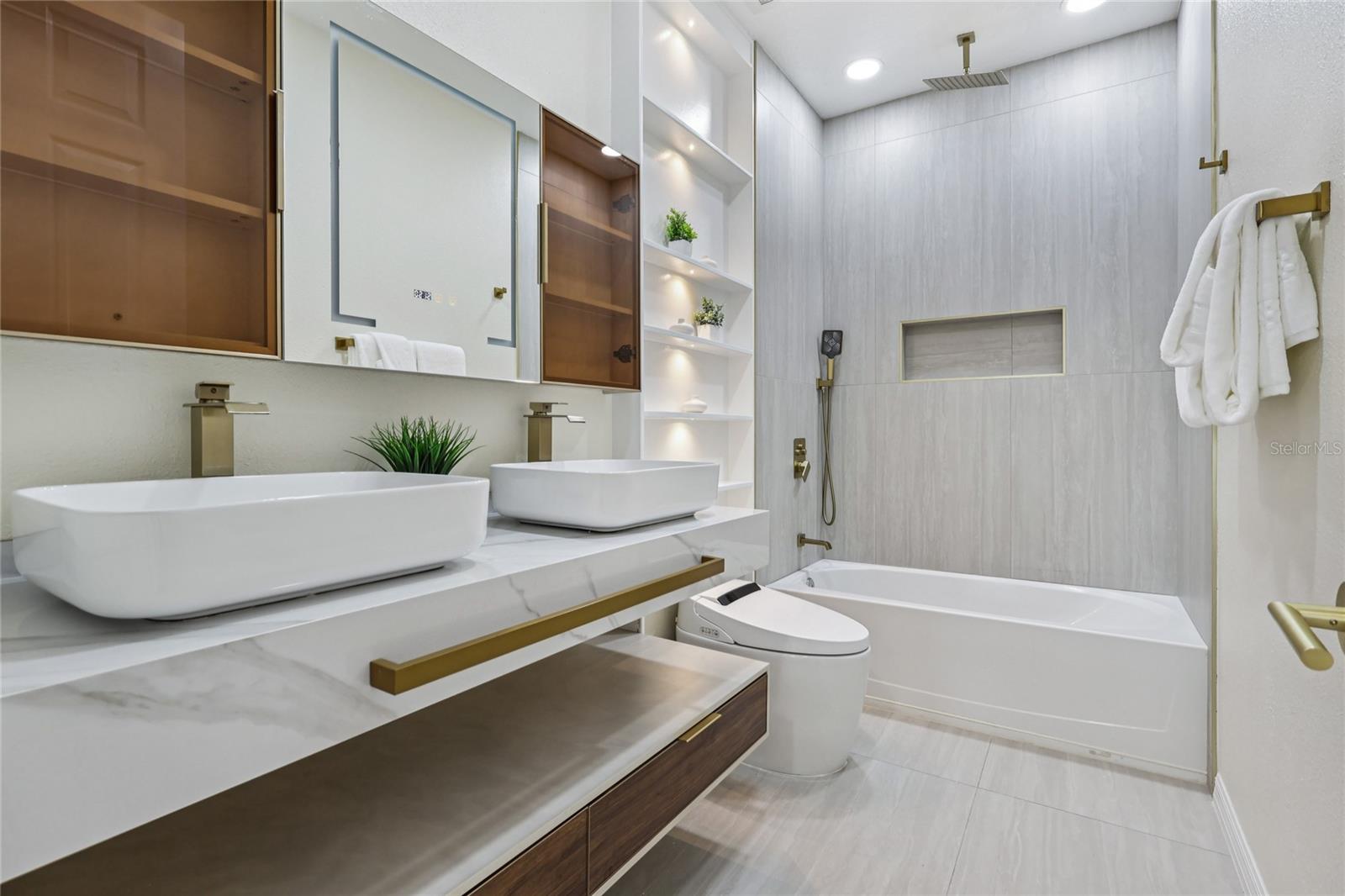 WATERMARK PH 1B - Residential Lease