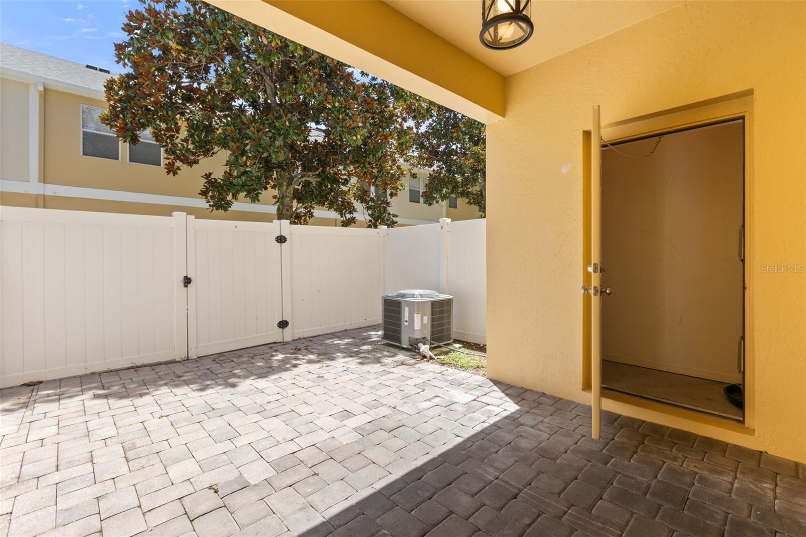 OASIS COVE I/LAKESIDE VILLAGE PH 01 - Residential
