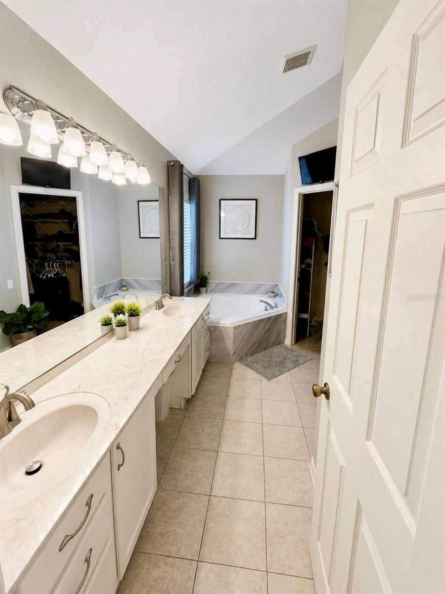 HERONS LANDING - Residential