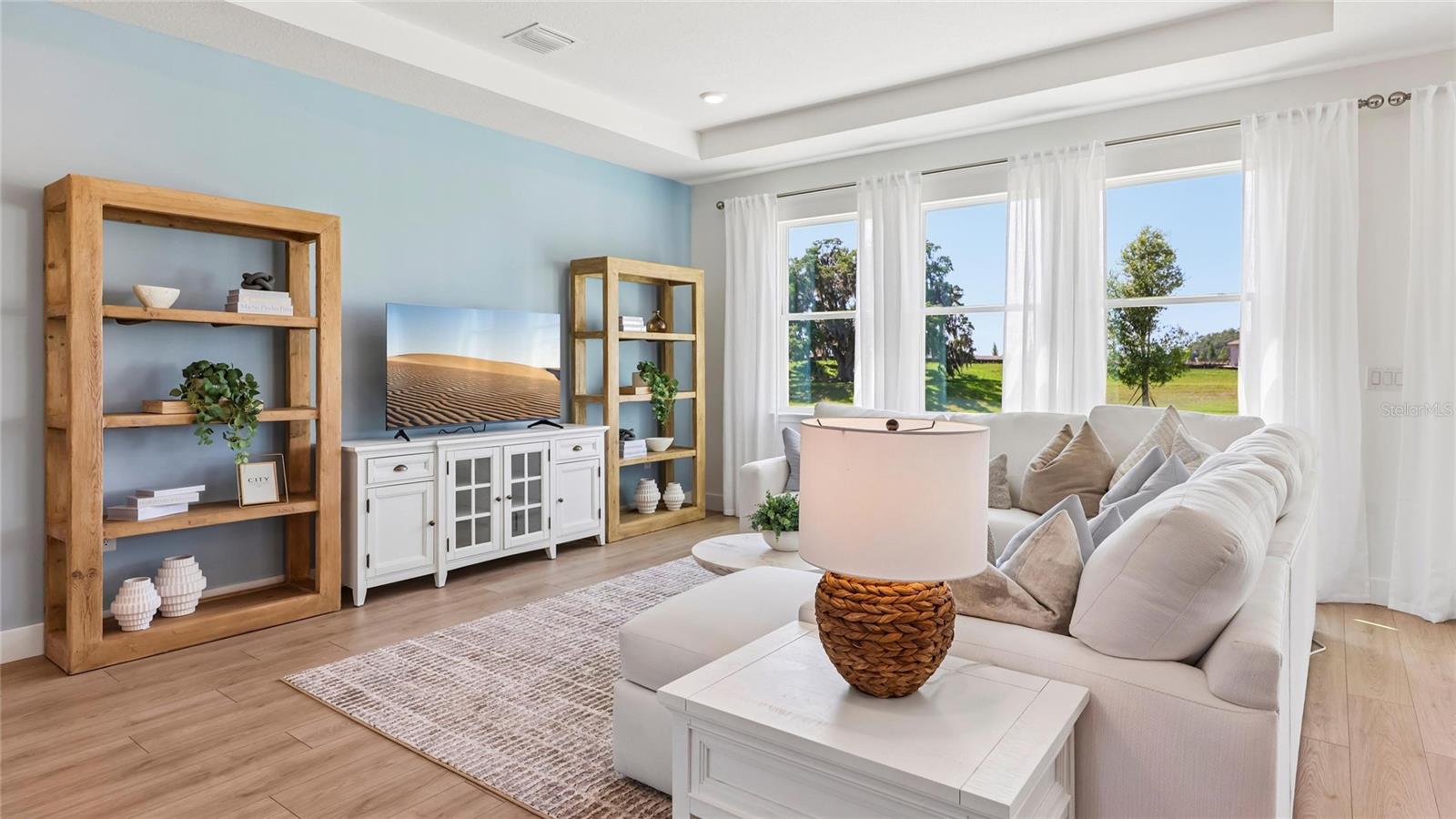 BUCHANAN TRAILS - Residential