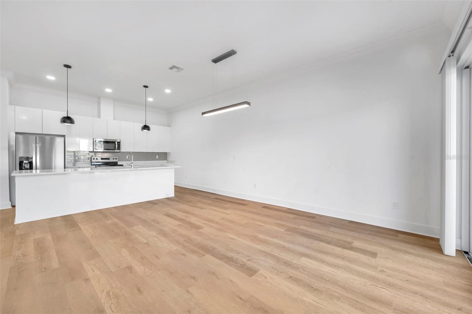WEST TAMPA TOWNHOMES - Residential Income