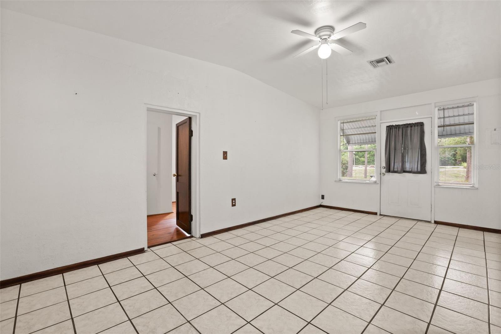 SPORTSMANS PARADISE - Residential