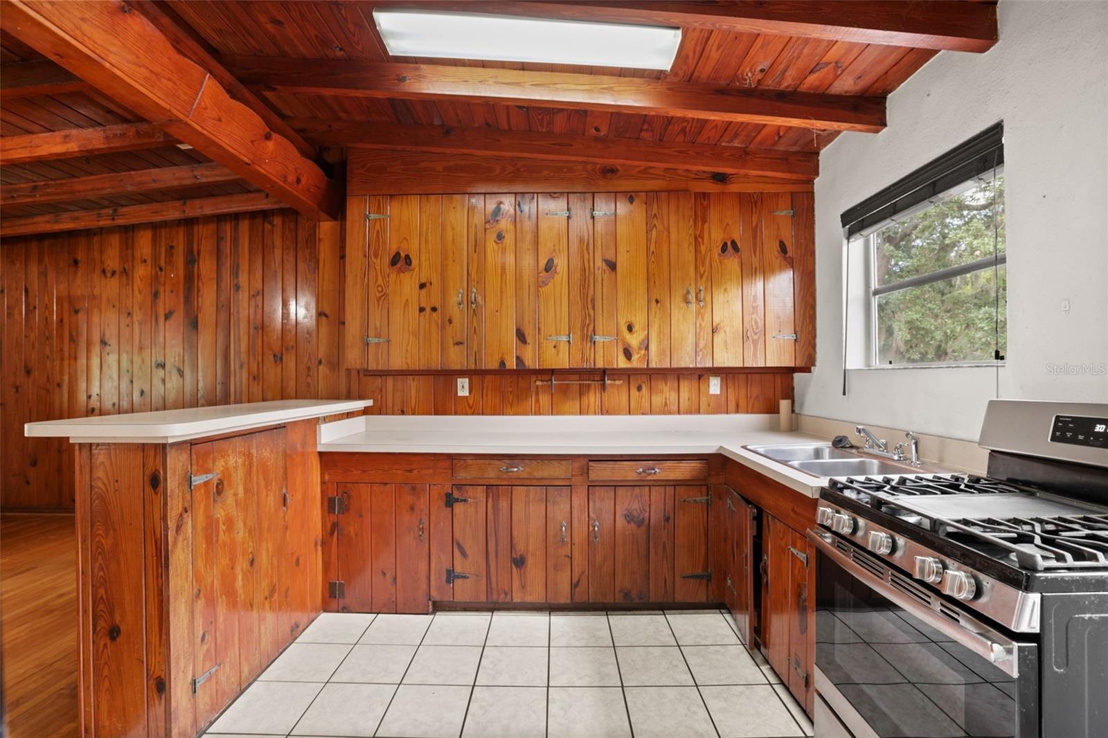 SPORTSMANS PARADISE - Residential