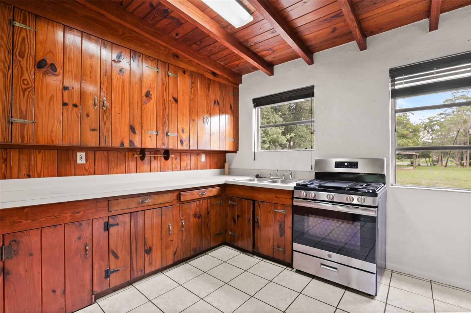 SPORTSMANS PARADISE - Residential