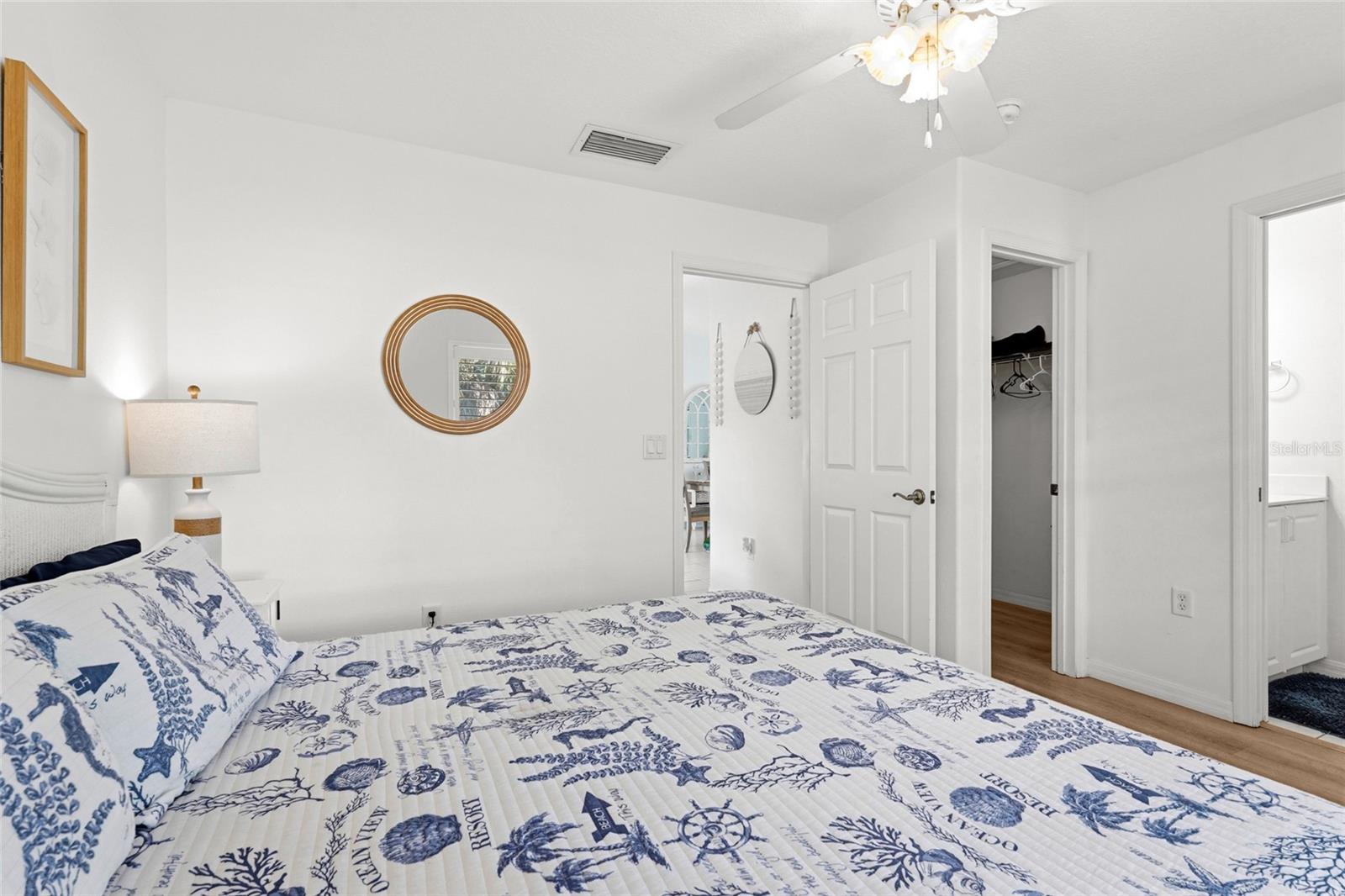 SOUTH VENICE - Residential