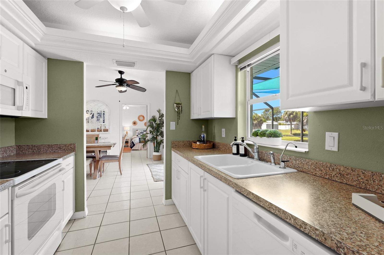 SOUTH VENICE - Residential
